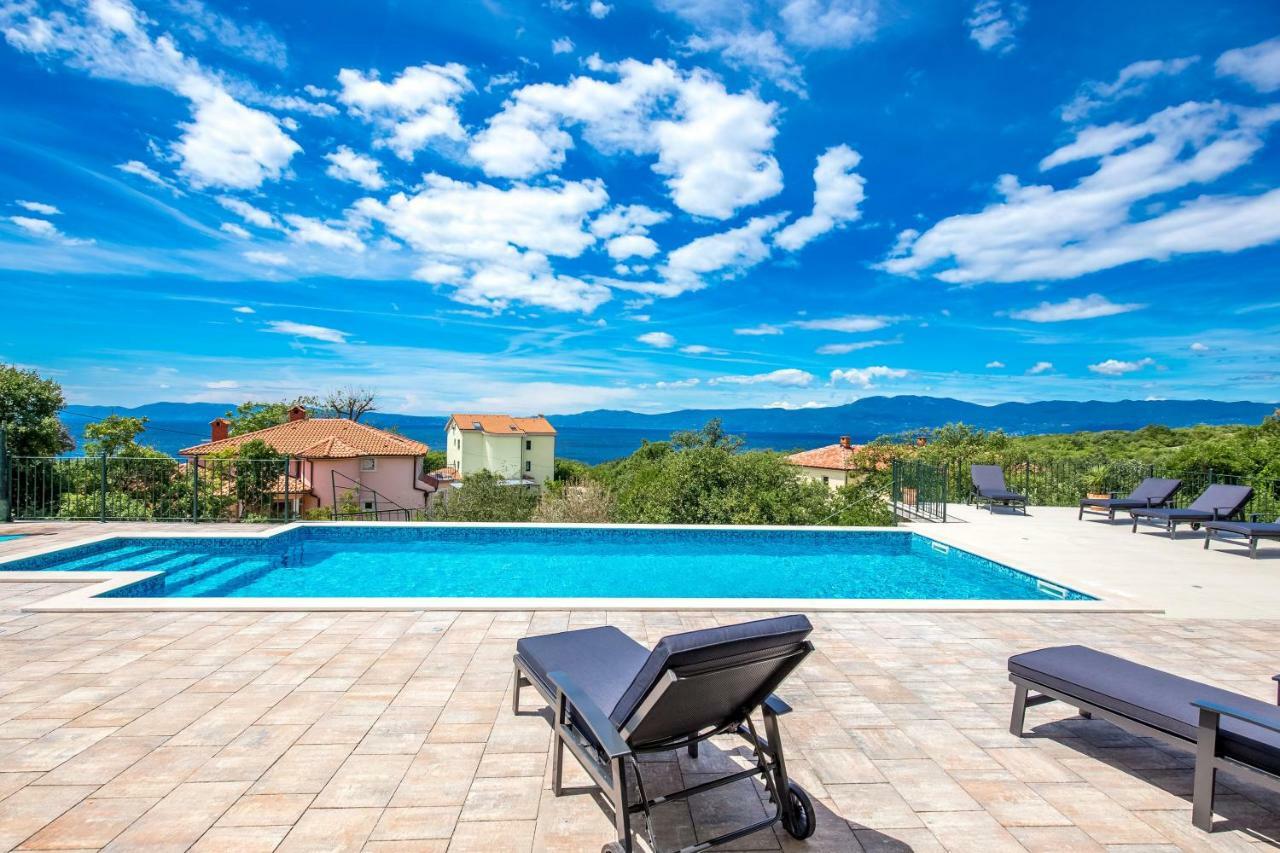 Luxury Apartments Kostrena With Pool Dış mekan fotoğraf